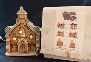 Vintage Lefton Colonial Village Old Stone Church 05825 1986 Lighted w Box